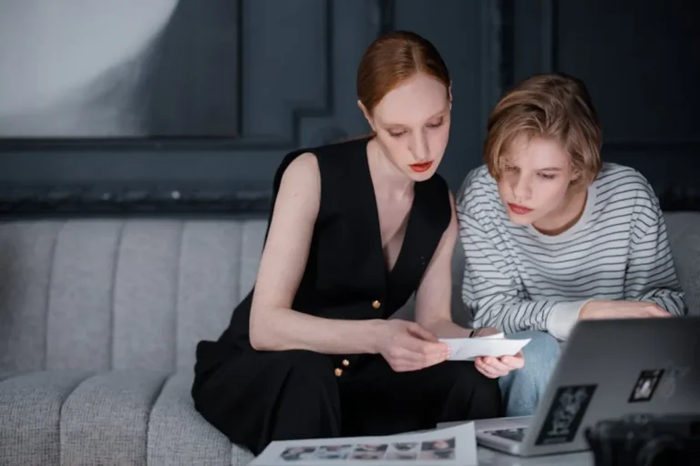 Fashionisk Review: What It Is, Features, Safety, and Alternatives