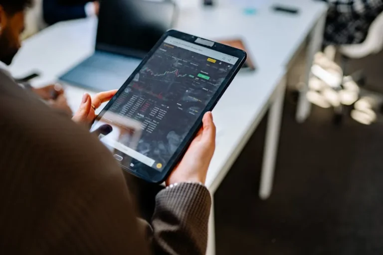 Real-time Analytics Platforms: Complete Guide, Features, Uses, and Alternatives